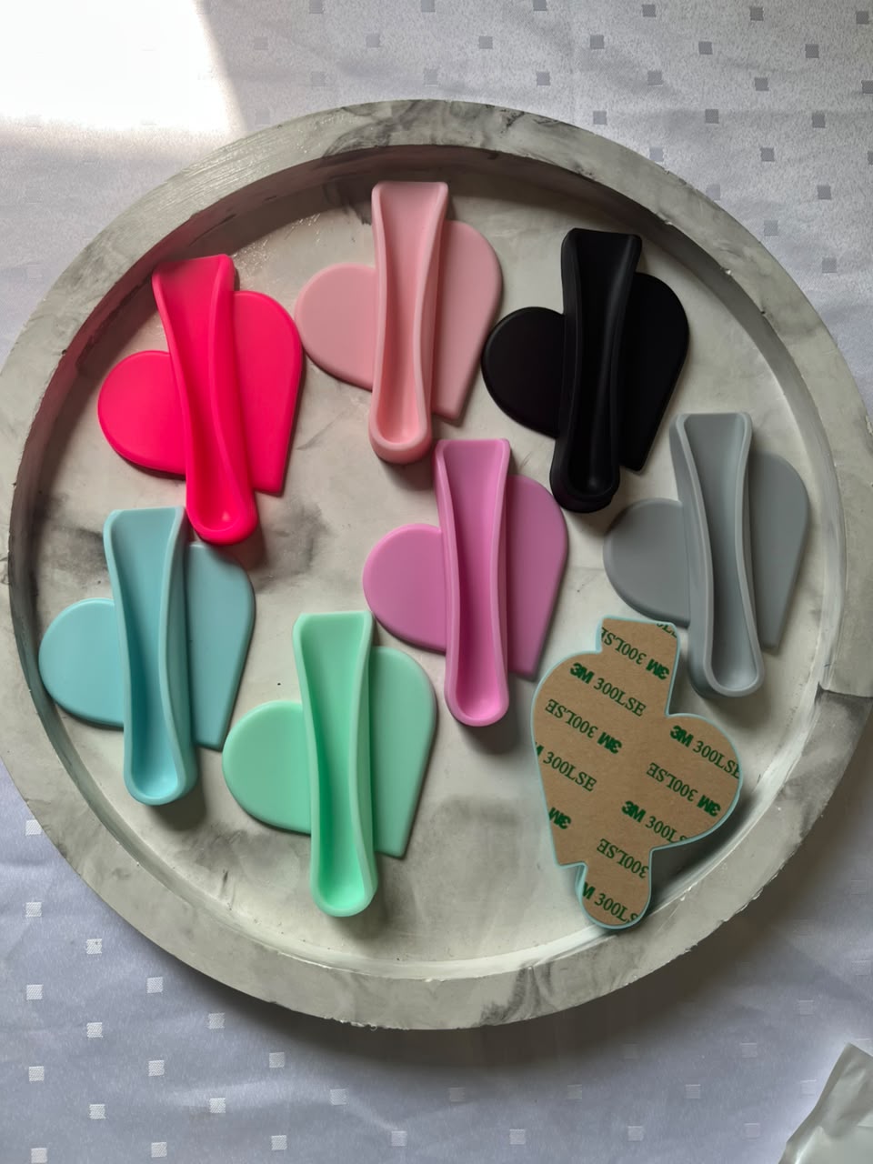 Lipgloss holder 